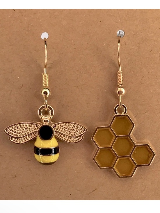 Fashion Jewelry Jewelry - Gold Bee and Honeycomb Earrings Fashion Jewelry